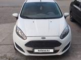 Ford Fiesta 2015 года за 4 000 000 тг. в Семей