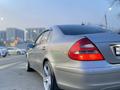 Mercedes-Benz E 320 2004 годаүшін5 300 000 тг. в Алматы – фото 5