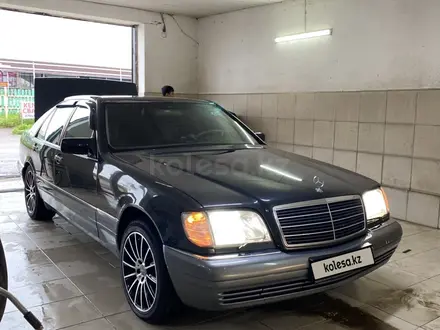 Mercedes-Benz S 320 1995 года за 4 500 000 тг. в Шымкент – фото 3