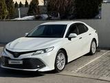 Toyota Camry 2018 годаүшін15 900 000 тг. в Алматы – фото 2