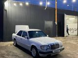 Mercedes-Benz E 230 1989 годаfor850 000 тг. в Кызылорда – фото 4