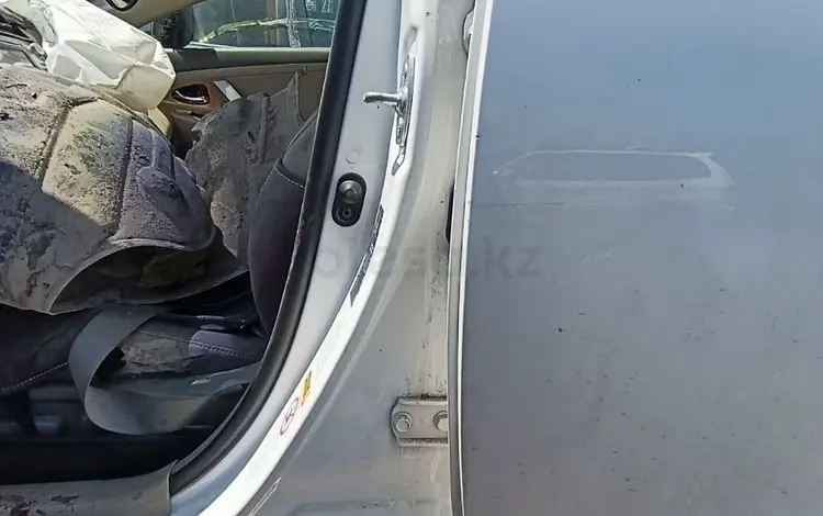 Стойка двери центральная левая Toyota Camry 40-45 за 120 000 тг. в Тараз