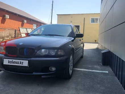 BMW 320 2001 года за 4 200 000 тг. в Атырау – фото 2