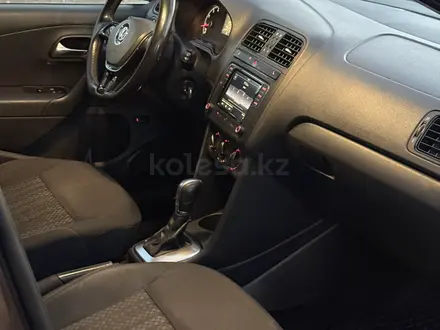 Volkswagen Polo 2015 года за 5 900 000 тг. в Алматы – фото 12