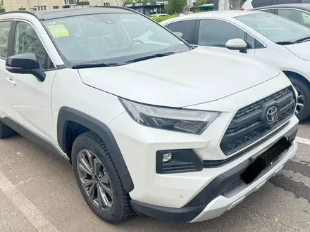 Toyota RAV4 2025 года за 23 000 000 тг. в Астана