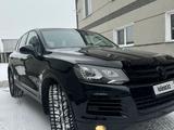 Volkswagen Touareg 2012 года за 11 700 000 тг. в Алматы – фото 3
