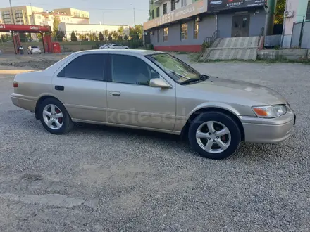 Toyota Camry 2000 года за 3 500 000 тг. в Тараз – фото 3