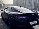 Hyundai Elantra 2022 годаүшін7 900 000 тг. в Алматы