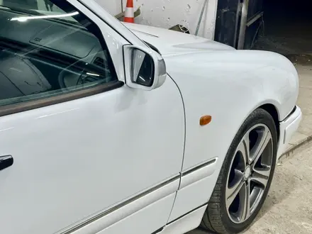 Mercedes-Benz E 320 1998 года за 3 800 000 тг. в Астана – фото 7