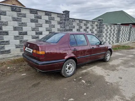 Volkswagen Vento 1993 года за 1 000 000 тг. в Алматы – фото 2