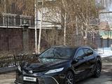 Toyota Camry 2022 года за 16 900 000 тг. в Алматы – фото 2