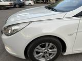 Hyundai Sonata 2011 года за 5 800 000 тг. в Шымкент – фото 2