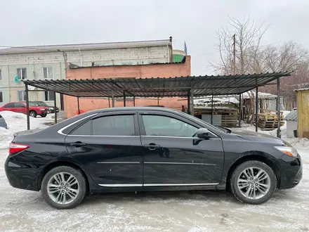 Toyota Camry 2017 года за 9 000 000 тг. в Актобе – фото 11