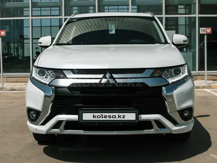 Mitsubishi Outlander 2022 года за 13 290 000 тг. в Актау – фото 2