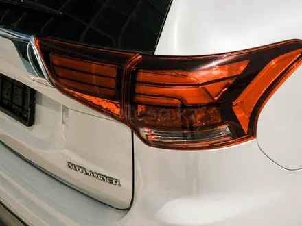 Mitsubishi Outlander 2022 года за 13 290 000 тг. в Актау – фото 7