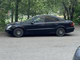 Mercedes-Benz E 320 2003 годаүшін6 500 000 тг. в Караганда – фото 2