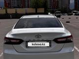 Toyota Camry 2020 года за 15 200 000 тг. в Алматы – фото 3