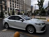 Toyota Camry 2020 года за 15 200 000 тг. в Алматы