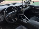 Toyota Camry 2018 года за 15 000 000 тг. в Туркестан – фото 2