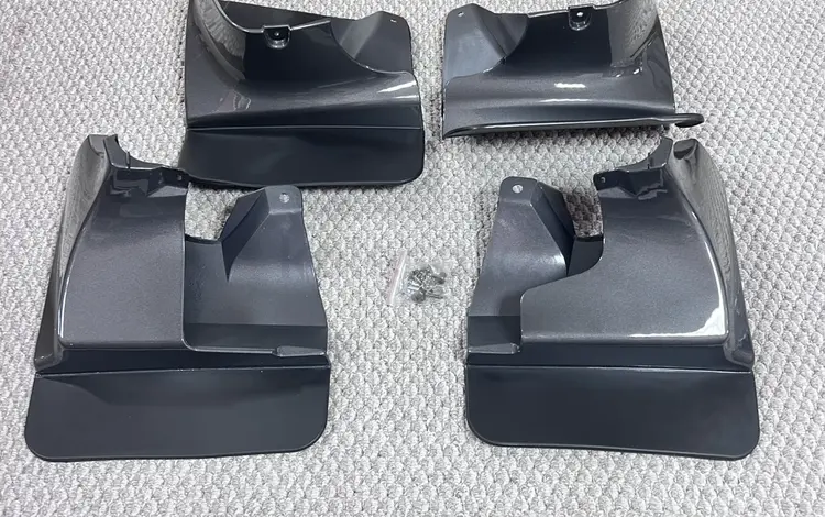 Брызговики Toyota Land Cruiser Prado 120 (2002-2009) крашенные за 25 000 тг. в Астана