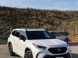 Toyota Highlander 2024 годаүшін35 000 000 тг. в Актау