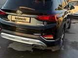 Hyundai Santa Fe 2019 года за 13 000 000 тг. в Жезказган – фото 2