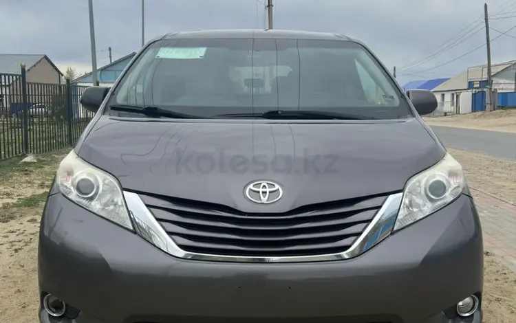 Toyota Sienna 2015 года за 7 300 000 тг. в Актобе