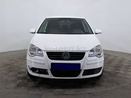 Volkswagen Polo 2010 года за 1 990 000 тг. в Астана – фото 2