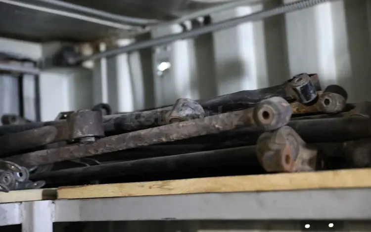 Геометрический тяги (Поперечный тяги) на Mercedes Benz за 10 000 тг. в Алматы