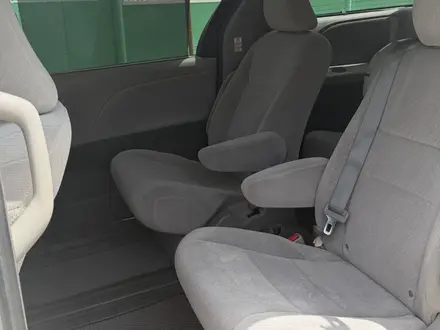 Toyota Sienna 2015 года за 13 000 000 тг. в Алматы – фото 8