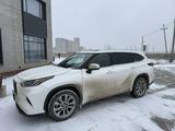 Toyota Highlander 2020 года за 25 500 000 тг. в Атырау – фото 3