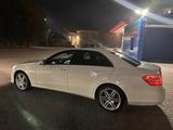 Mercedes-Benz E 200 2009 годаүшін6 000 000 тг. в Караганда – фото 4