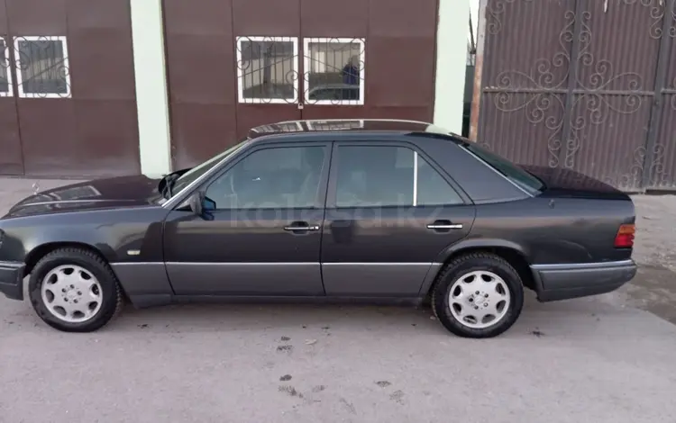 Mercedes-Benz E 220 1993 годаfor1 750 000 тг. в Тараз