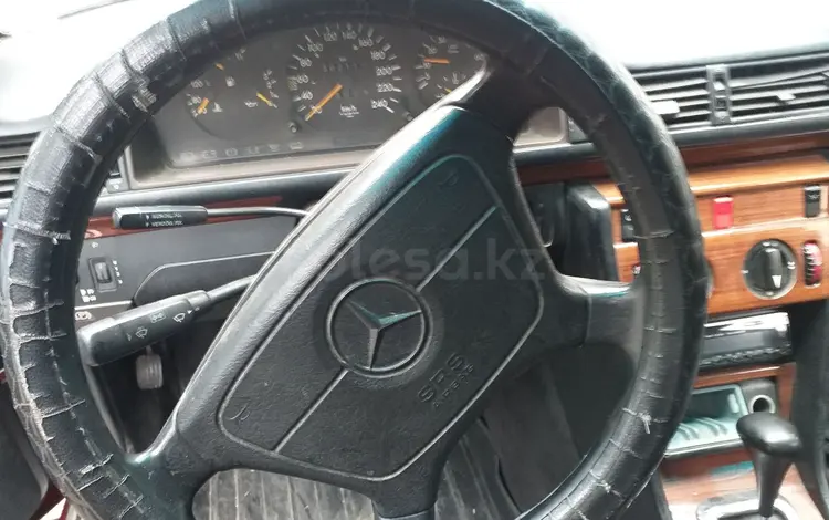 Mercedes-Benz E 200 1993 года за 1 550 000 тг. в Талдыкорган