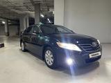 Toyota Camry 2010 года за 7 200 000 тг. в Астана – фото 2