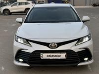 Toyota Camry 2021 года за 13 800 000 тг. в Атырау