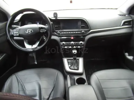 Hyundai Elantra 2020 года за 7 263 333 тг. в Актобе – фото 7