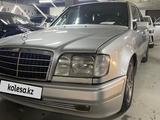 Mercedes-Benz E 320 1993 года за 2 500 000 тг. в Астана