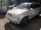 Suzuki XL7 2001 года за 2 000 000 тг. в Алматы – фото 2