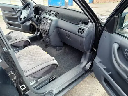 Honda CR-V 2000 года за 4 500 000 тг. в Семей – фото 11