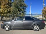 Toyota Camry 2011 года за 5 500 000 тг. в Уральск – фото 2