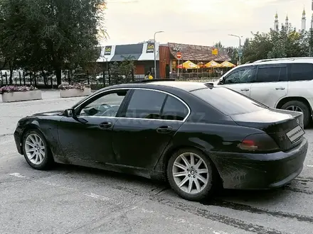 BMW 735 2001 года за 1 500 000 тг. в Актобе