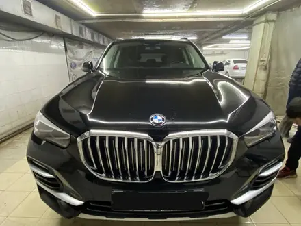 BMW X5 2018 года за 38 000 000 тг. в Усть-Каменогорск – фото 4