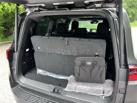Toyota Land Cruiser 2024 года за 60 600 000 тг. в Алматы – фото 12