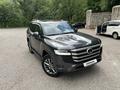 Toyota Land Cruiser 2024 года за 60 600 000 тг. в Алматы – фото 3