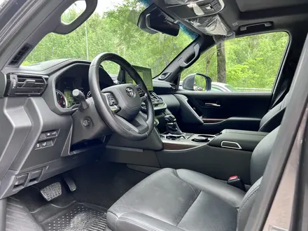 Toyota Land Cruiser 2024 года за 60 600 000 тг. в Алматы – фото 9