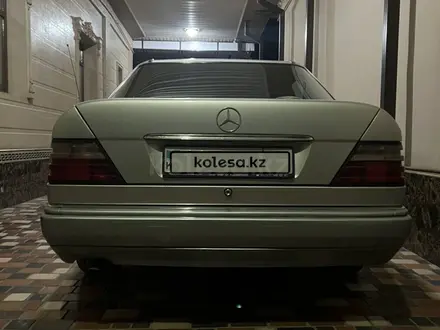 Mercedes-Benz E 220 1994 года за 4 000 000 тг. в Туркестан