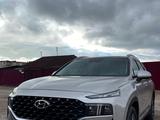 Hyundai Santa Fe 2023 годаүшін17 000 000 тг. в Караганда