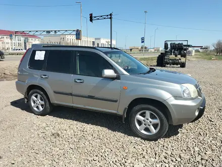 Nissan X-Trail 2002 года за 3 800 000 тг. в Актобе – фото 3