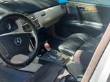 Mercedes-Benz E 230 1995 года за 1 200 000 тг. в Павлодар – фото 2